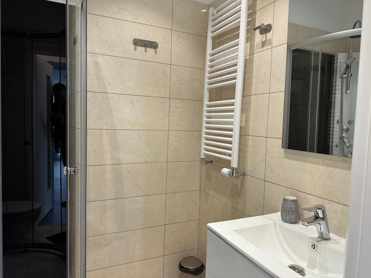 Fabulous Penthouse Lakeview W20 דירה בוקרשט